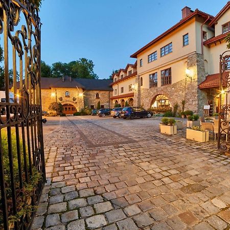 Folwark Stara Winiarnia Hotel Mszana Dolna Luaran gambar