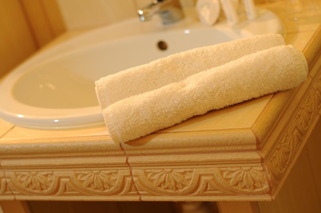 Folwark Stara Winiarnia Hotel Mszana Dolna Bilik gambar
