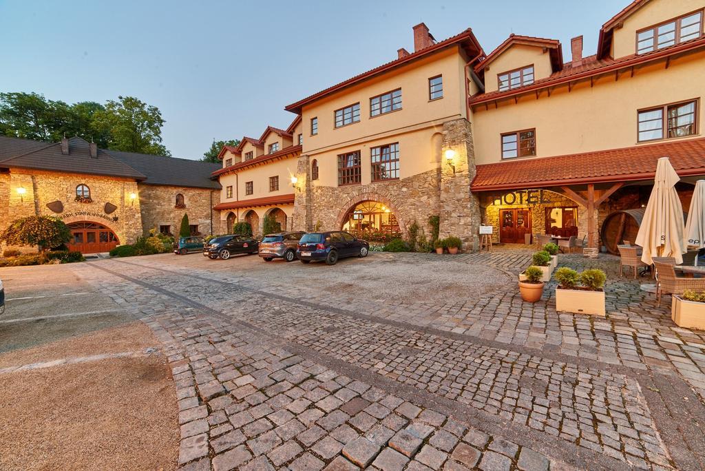Folwark Stara Winiarnia Hotel Mszana Dolna Luaran gambar